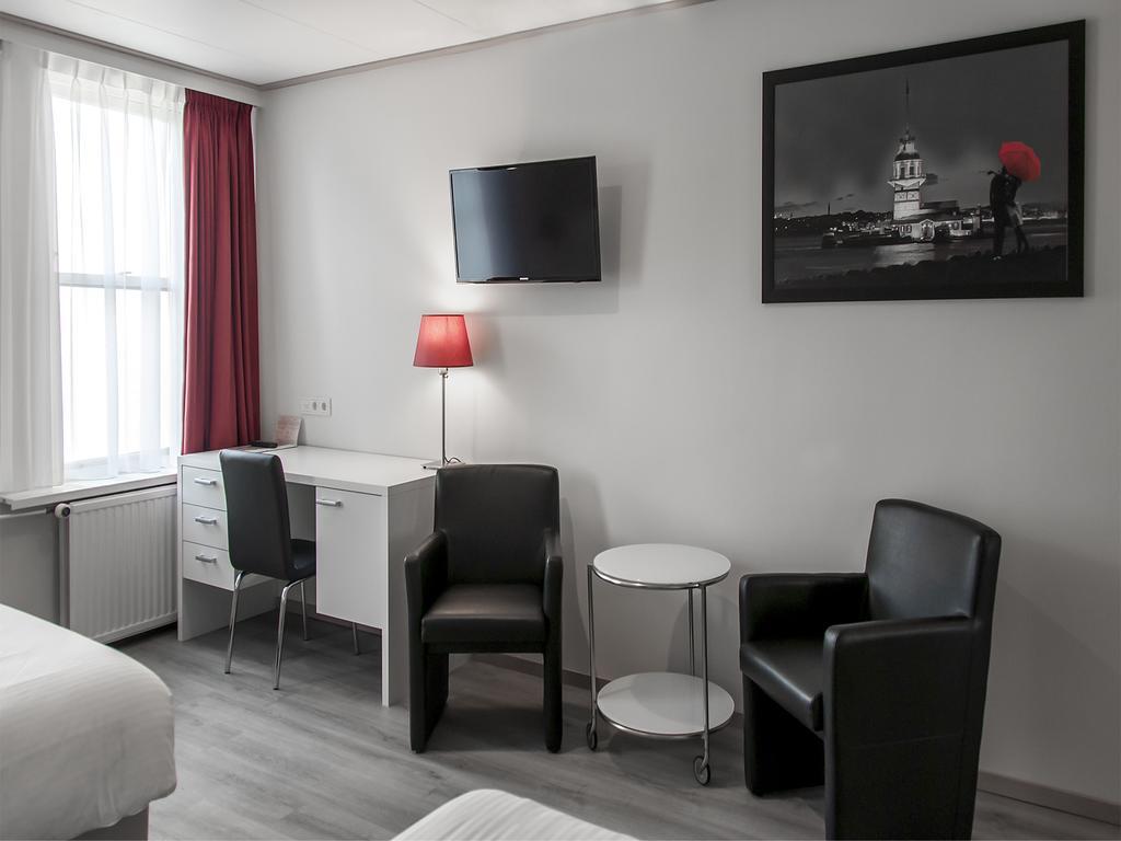 Atlas Village Brielle Room photo